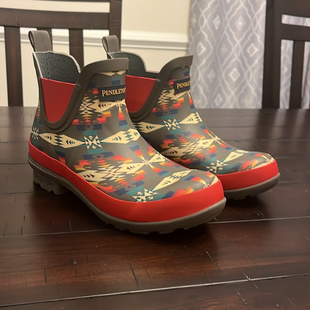 Pendleton Tucson Chelsea Rain Boots Southwestern new Women’s Sizes